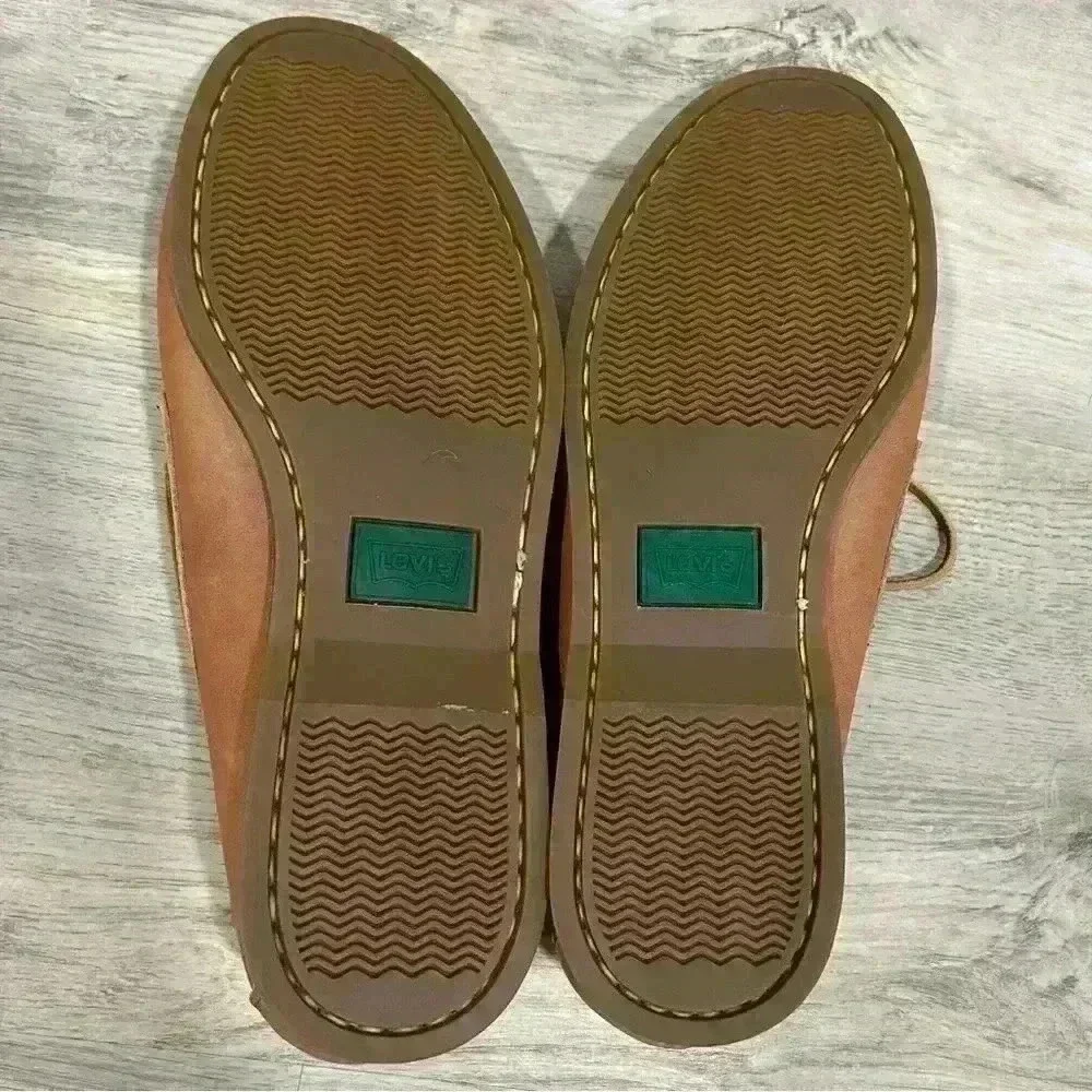 Vintage Levi’s Tan Leather Boat Shoes Slip On Brown Loafers NEW Levis Size 9